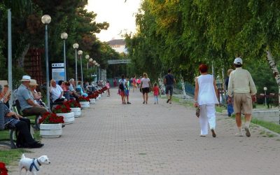 Odihna si relaxare in parcul de pe faleza lacului Techirghiol